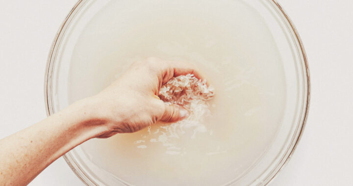 Agua de arroz para rejuvenecer la piel